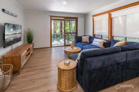 Property photo of 22 Amaroo Drive Smiths Lake NSW 2428