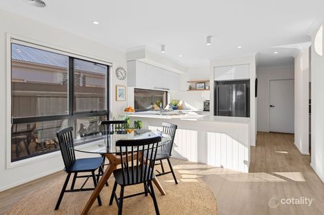 40 Fleurieu Cct, Armstrong Creek, VIC 3217