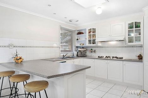 Property photo of 2 Howitt Place Burwood East VIC 3151