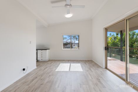 Property photo of 32 Dakara Avenue Erina NSW 2250