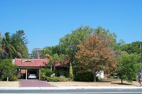 75 Point Walter Rd, Bicton, WA 6157