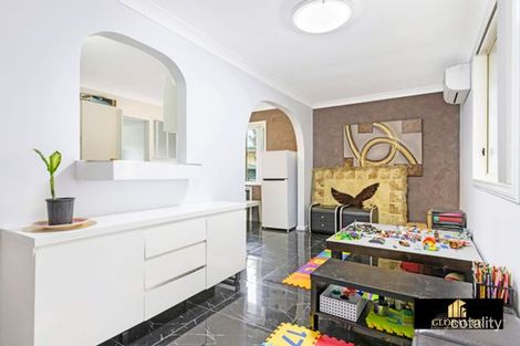 Property photo of 33 Wianamatta Drive Cartwright NSW 2168