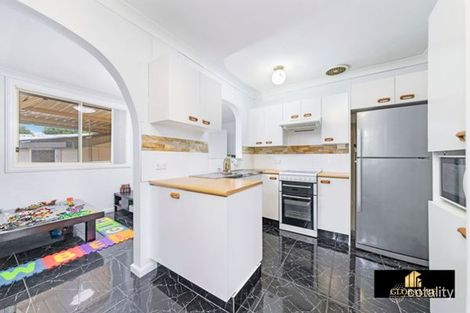 Property photo of 33 Wianamatta Drive Cartwright NSW 2168