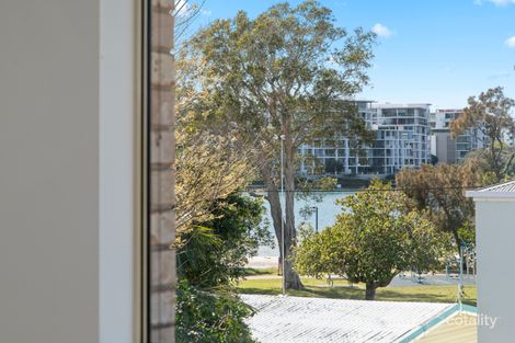 Property photo of 11/9 Errol Avenue Paradise Point QLD 4216
