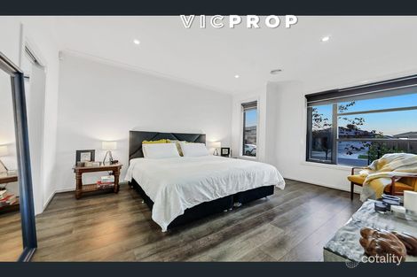 Property photo of 18 Lumiere Boulevard Truganina VIC 3029