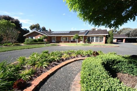 Property photo of 16 Weldon Power Court Horsham VIC 3400