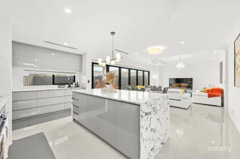 Property photo of 21 Barnevelder Bend Southern River WA 6110