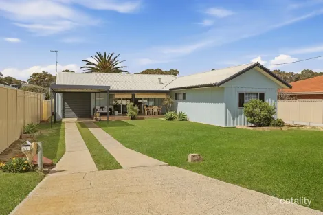 5 Tallas Rd, Silver Sands, WA 6210