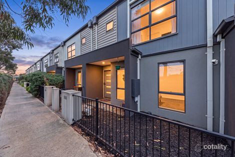 Property photo of 21 Carroll Walk Pakenham VIC 3810