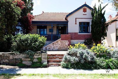 2 Holland St, Fremantle, WA 6160