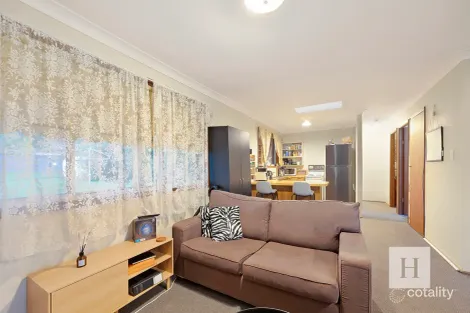 Property photo of 1 Glenice Close Gorokan NSW 2263