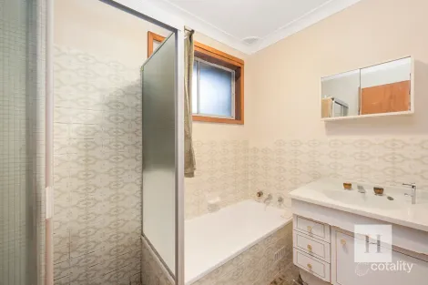 Property photo of 1 Glenice Close Gorokan NSW 2263