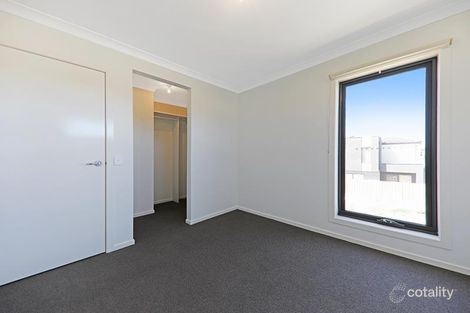 Property photo of 1 Audreys Walk Wollert VIC 3750