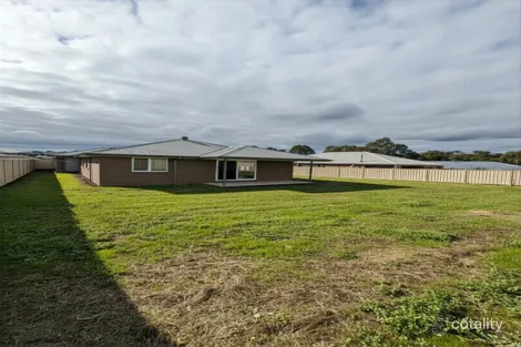 Property photo of 20 Newbery Chase Yea VIC 3717
