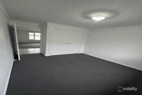 Property photo of 20 Newbery Chase Yea VIC 3717