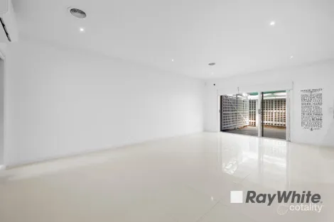 Property photo of 5/5 Tarella Street Hampton Park VIC 3976