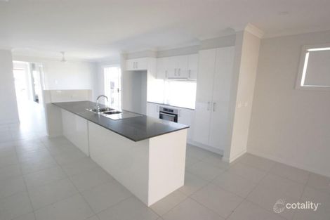 Property photo of 24 Denham Circuit Willow Vale QLD 4209