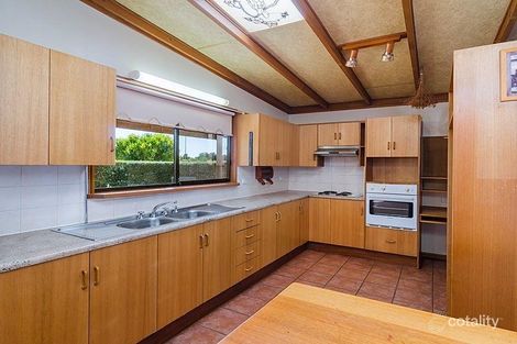 Property photo of 24 Weeroona Drive Milang SA 5256