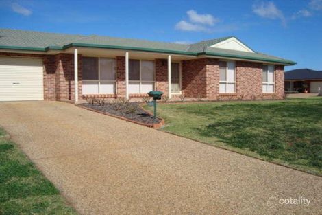 18 Dunvarleigh Cres, Griffith, NSW 2680