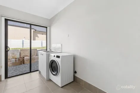 Property photo of 38 Hummock View Drive Craignish QLD 4655