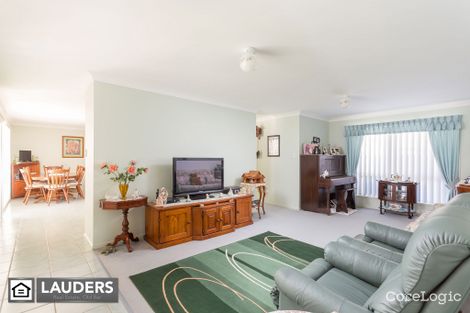 Property photo of 17 Ivy Crescent Old Bar NSW 2430