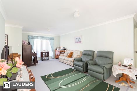 Property photo of 17 Ivy Crescent Old Bar NSW 2430