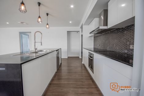 Property photo of 55 Keswick Parkway Dubbo NSW 2830