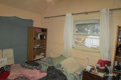 Property photo of 13 Molyneaux Street Warracknabeal VIC 3393