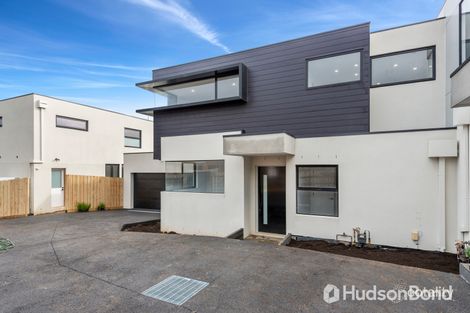 2/2 Carrathool St, Bulleen, VIC 3105