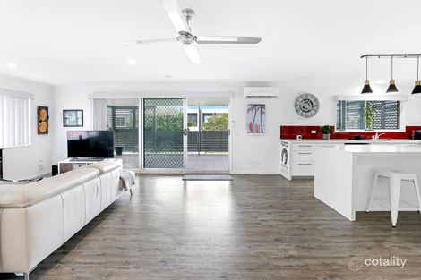 Property photo of 3/28 Errol Avenue Paradise Point QLD 4216