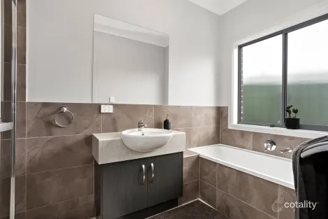 Property photo of 1 Maher Place Evanston Gardens SA 5116