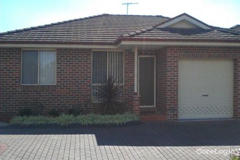Property photo of 2/19 Azalea Place Macquarie Fields NSW 2564