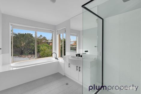 Property photo of 11 Christopher Place Sinnamon Park QLD 4073