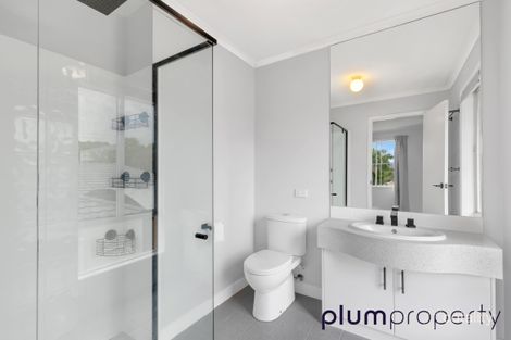 Property photo of 11 Christopher Place Sinnamon Park QLD 4073