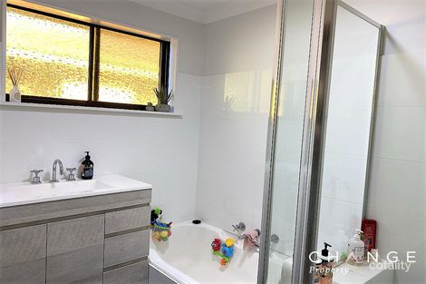 Property photo of 49 Kathleen White Crescent Killarney Vale NSW 2261