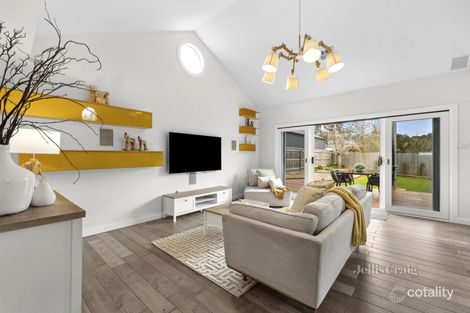 Property photo of 6 Ashbourne Road Woodend VIC 3442