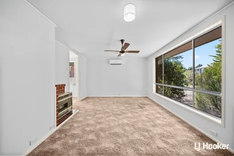 Property photo of 29 Bennelong Crescent Macquarie ACT 2614