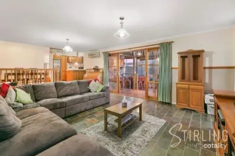 Property photo of 4 Falcon Close Blind Bight VIC 3980