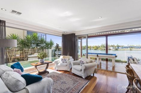 Property photo of 15 Lakefront Crescent Varsity Lakes QLD 4227