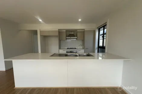 Property photo of 13 Knight Court Munno Para Downs SA 5115