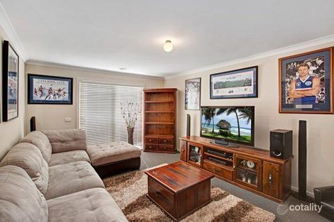 Property photo of 1 Ruby Close Kilmore VIC 3764
