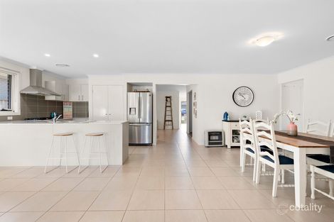 Property photo of 35 Sandpiper Circuit Aberglasslyn NSW 2320