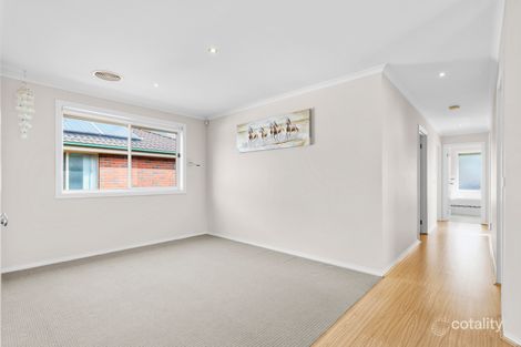 Property photo of 11 Waterford Terrace Keysborough VIC 3173