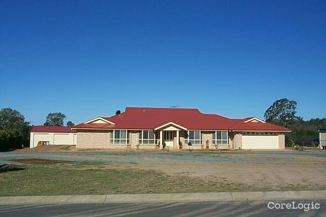 15 River Oaks Dr, Eatons Hill, QLD 4037