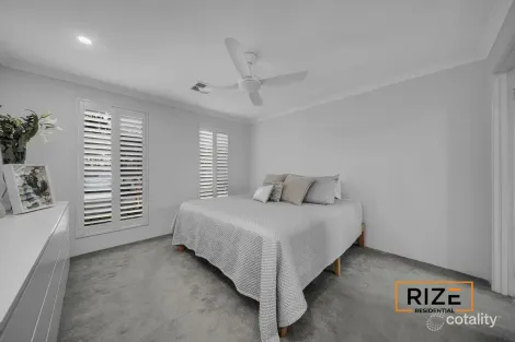 Property photo of 18A Ripplevale Circle Carramar WA 6031