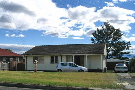 8 Hassett St, Warilla, NSW 2528