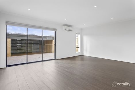 Property photo of 90 Goldeneye Circuit Werribee VIC 3030