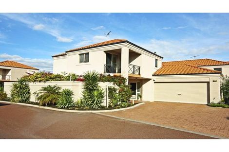 Property photo of 8/160 West Coast Drive Sorrento WA 6020