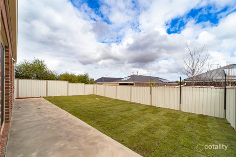Property photo of 10 Natalie Street Brookfield VIC 3338