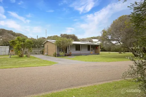 Property photo of 1 Harbour View Sandy Point VIC 3959